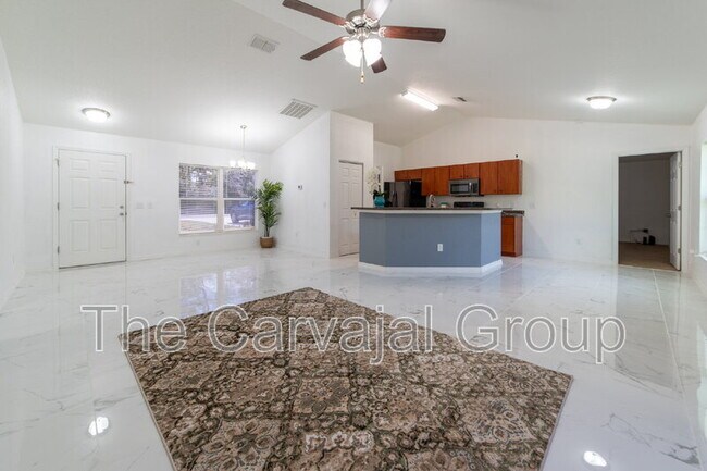 Building Photo - 5107 SW 165th St Rd