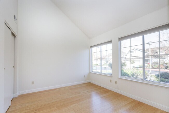 Building Photo - 3 Bed / 3 Bath single family home with huge backyard in Foster City. YouTube tour!!