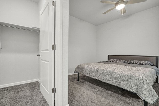 Building Photo - Upper Valley 2 Bedroom 2.5 Bath