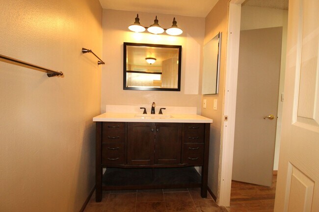 Building Photo - Spacious Corner Lot Home in Desirable Vent...