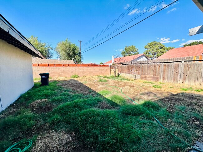 Building Photo - 45322 Saigon Ave