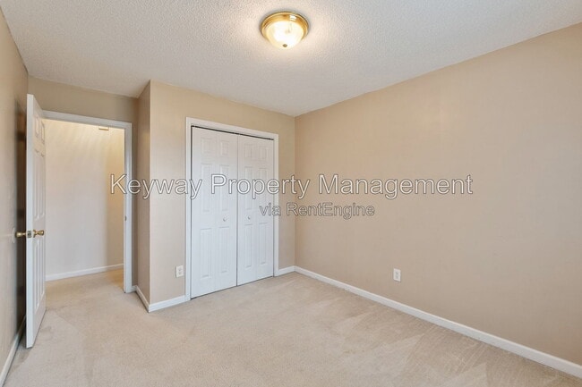 Building Photo - 3495 Essex Pl