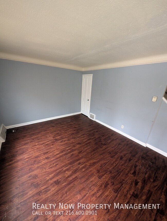 Building Photo - 25270 Lake Shore Blvd-