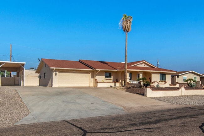 Building Photo - 212 Coral Dr
