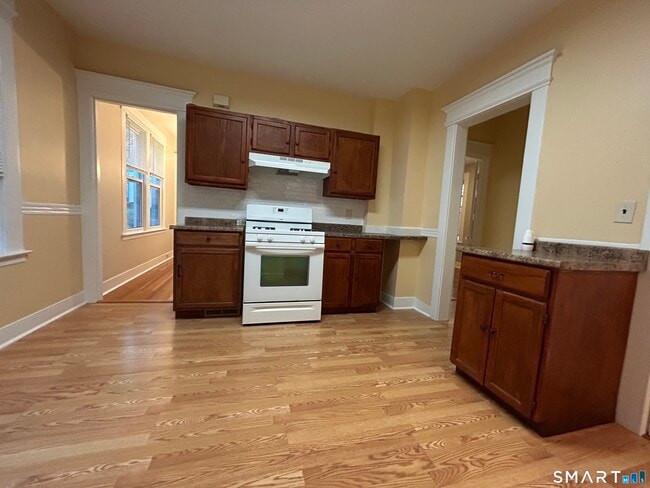 Building Photo - 37 Pardee Pl