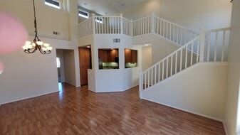 Building Photo - 10488 Hollingsworth Way