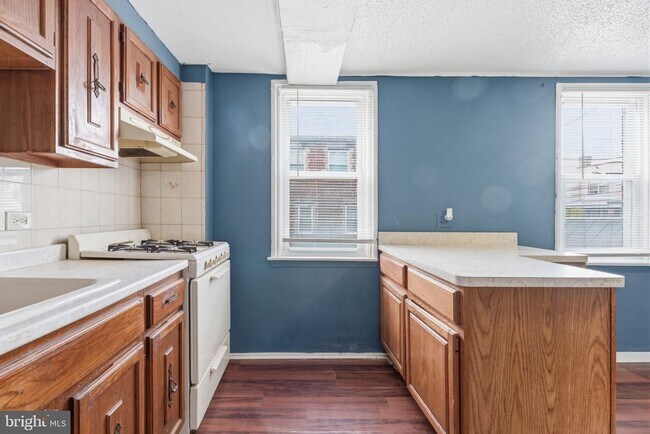 Building Photo - 4802 Alcott St