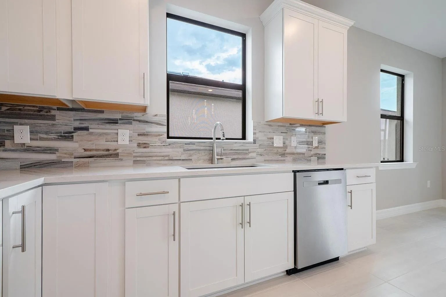 Building Photo - 2175 Darley Oak Way