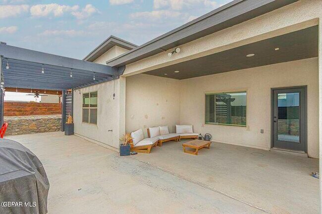 Building Photo - 13699 Kathys Ct