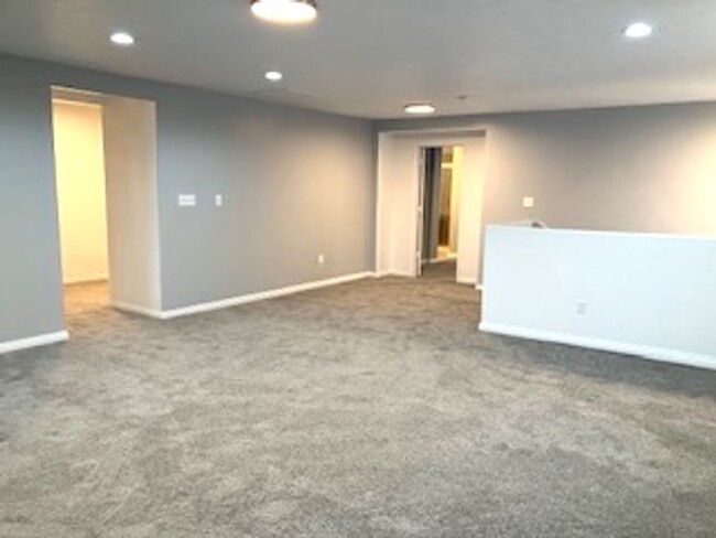 Building Photo - ***Spacious DREAM HOME w/Fresh Paint New A...
