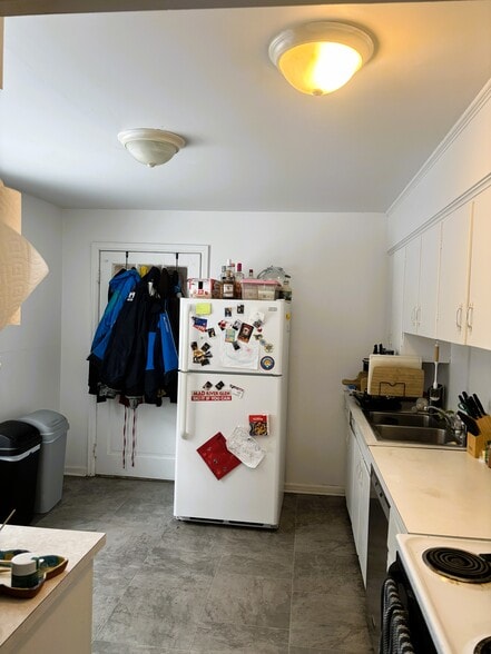 Building Photo - 201 S Prospect St