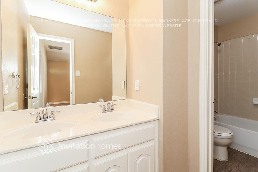 Building Photo - 1406 Chateau Ln