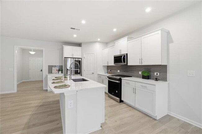 Building Photo - 1543 Maston Rd