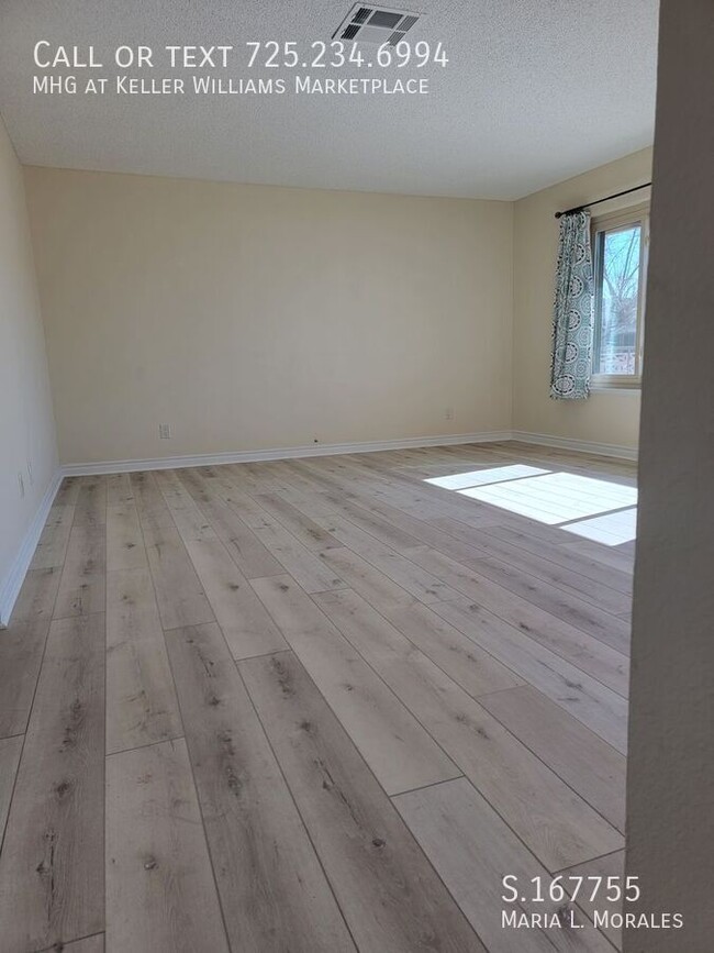 Building Photo - 1216 Burgundy Dr