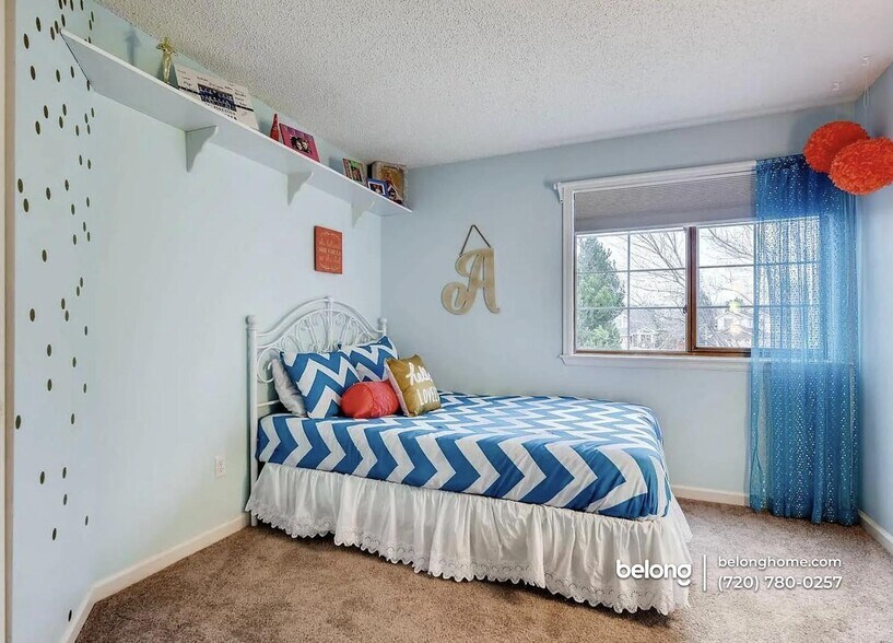 Building Photo - 10328 Stoneflower Dr