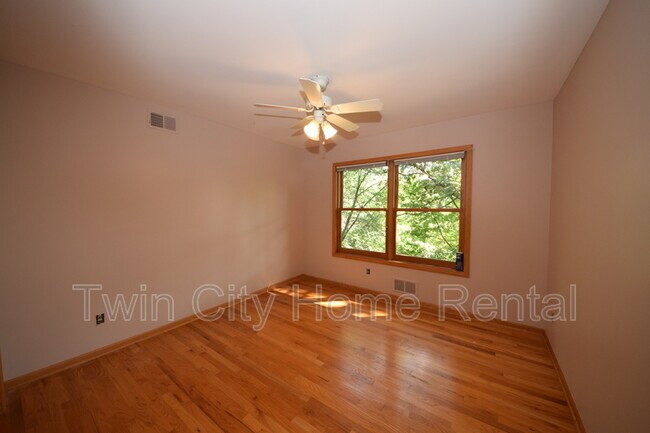 Building Photo - 14531 Wellington Rd