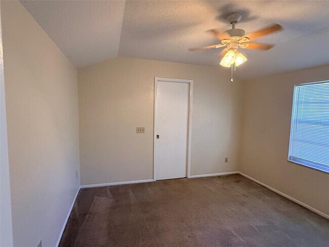 Building Photo - 3610 Dartmouth Ave N