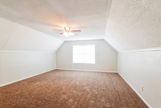 Building Photo - 7837 Pinefrost Ln