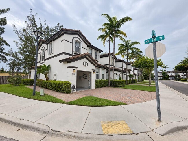 Building Photo - 7800 NW 116 Pl