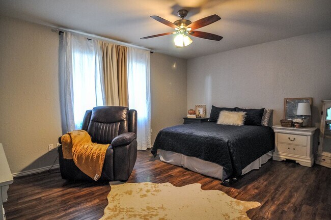 Building Photo - Beautiful 4 Bed 2.5 Bath in South Lubbock!