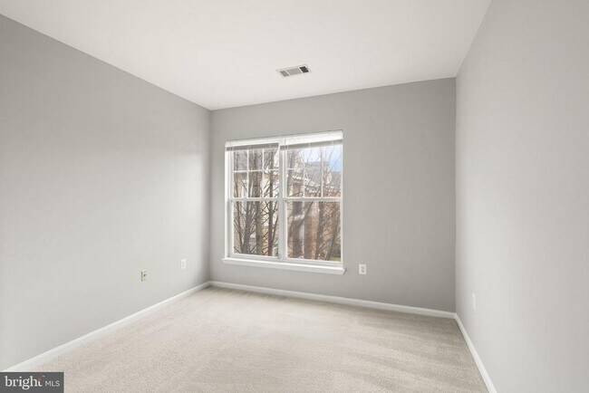 Building Photo - 13363 Connor Dr