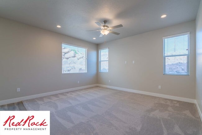 Building Photo - Spacious Townhome in Hurricane Heights
