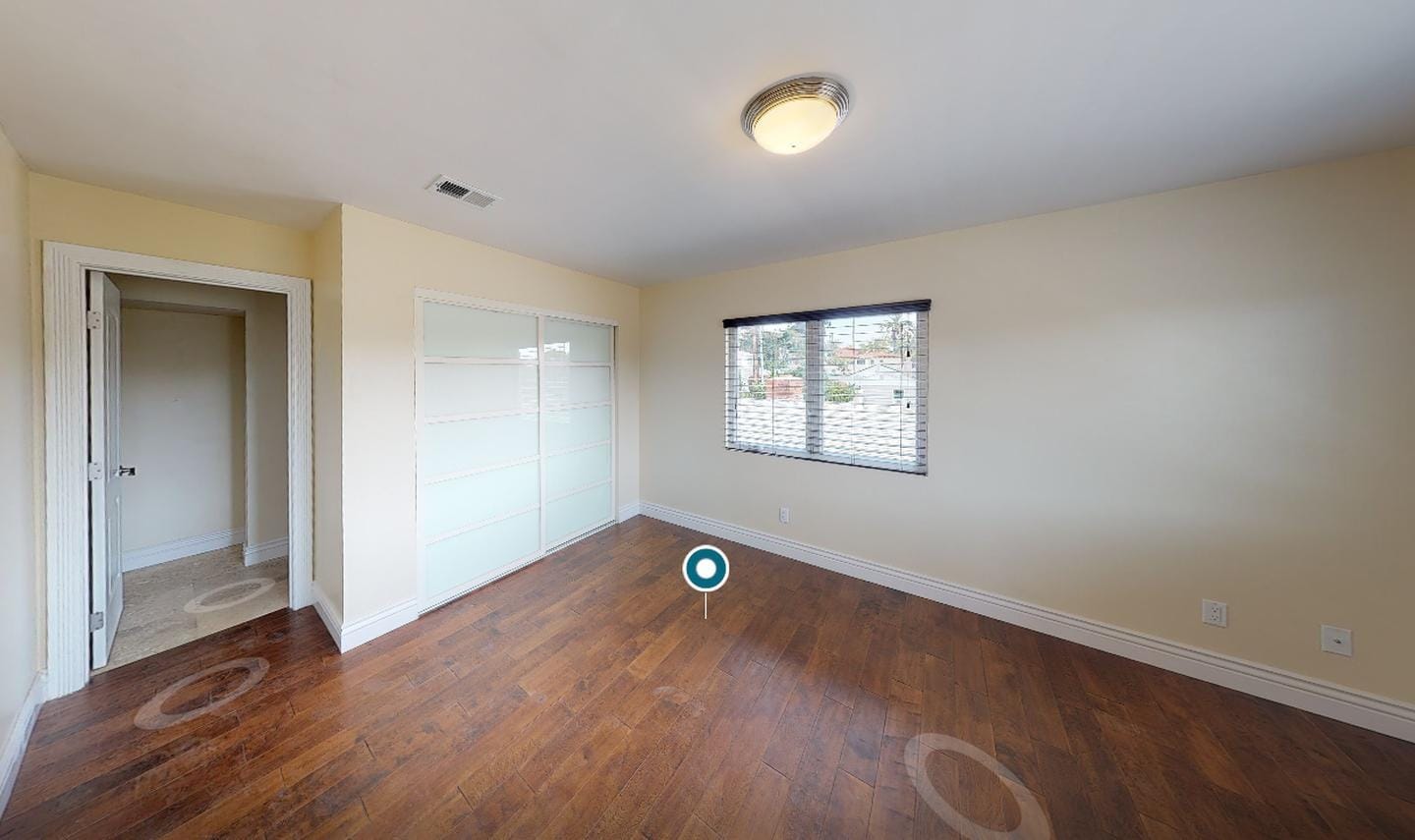 Building Photo - 2070 Rosecrans St