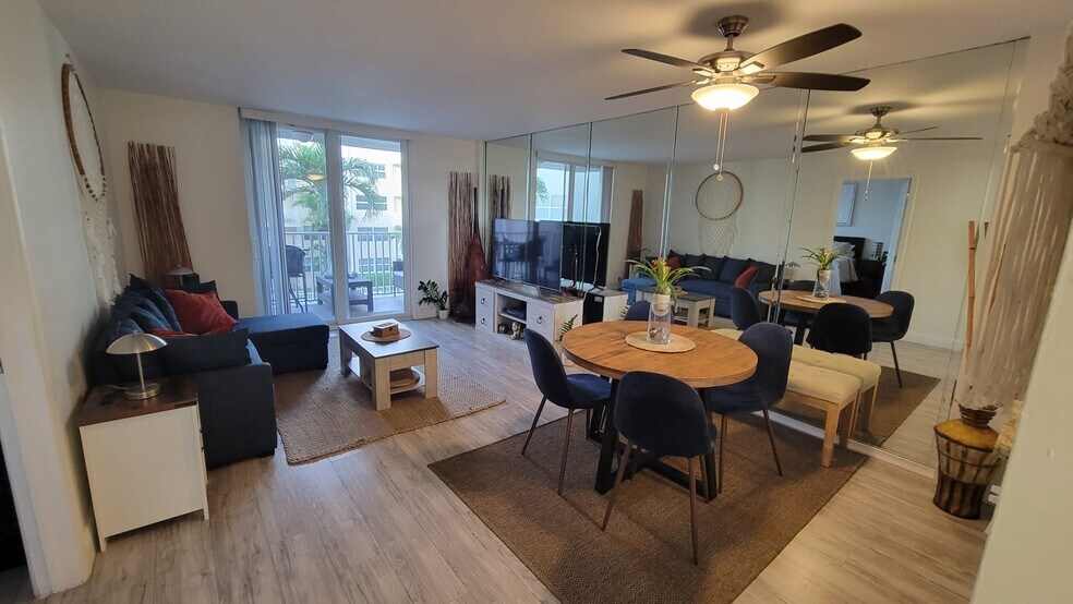 Building Photo - 2929 S Ocean Blvd