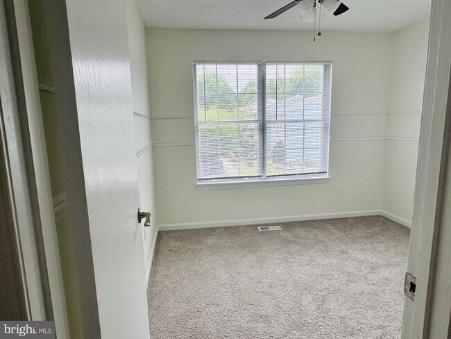 Building Photo - 11 Offspring Ct