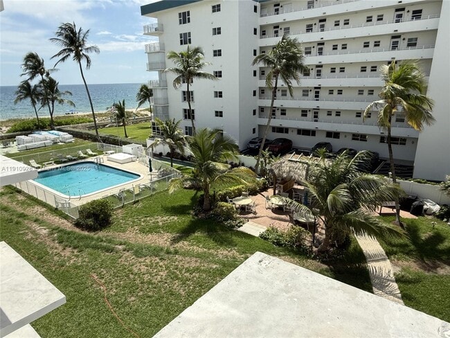 Building Photo - 1750 S Ocean Blvd