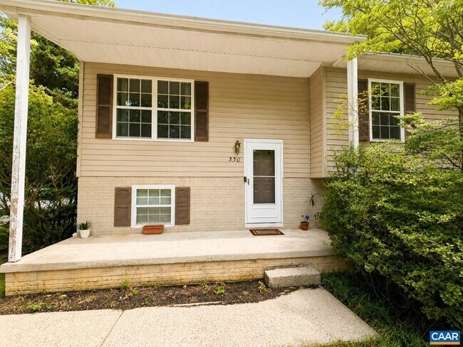 Building Photo - 330 Wood Dr