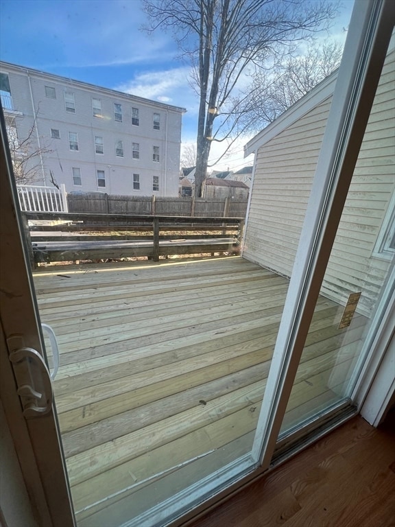 Building Photo - 18 Menlo St