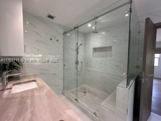 Building Photo - 21022 NE 34th Ct