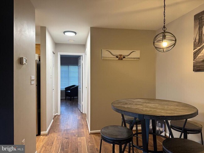 Building Photo - 9563 Battery Heights Blvd