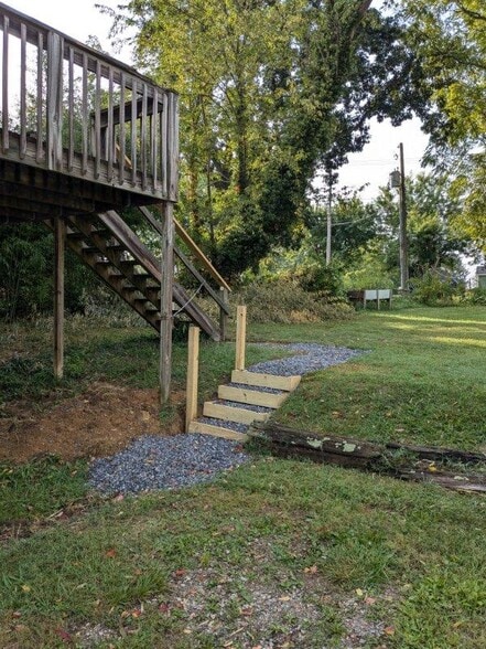 106E - Steps - 106 Park St