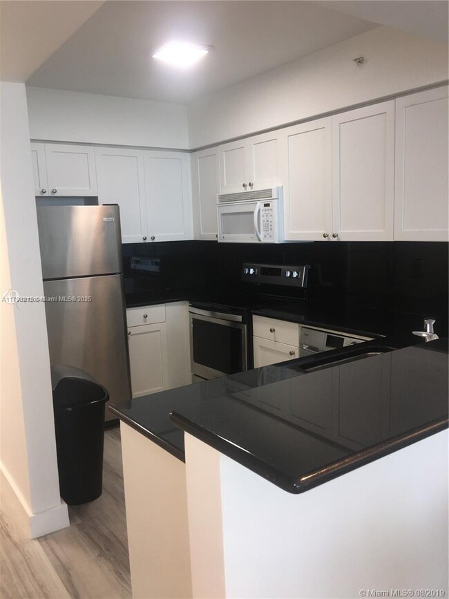 Building Photo - 2501 S Ocean Dr