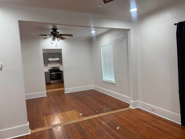 Building Photo - 508 B Ave