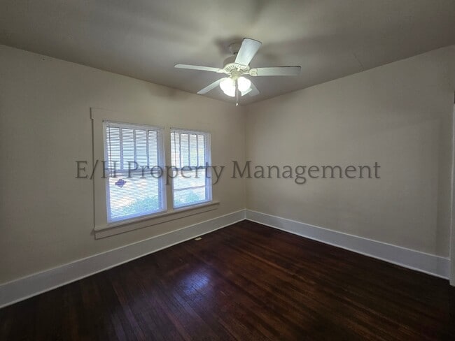 Building Photo - 907 N Faulkner St