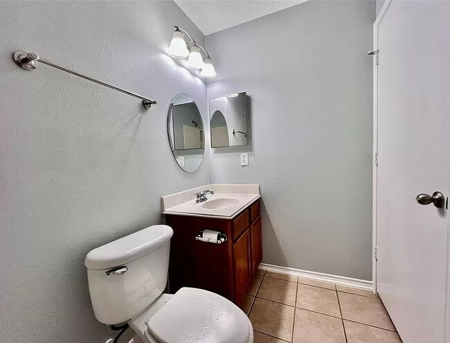 Building Photo - 4722 Cypress Dawn Ln