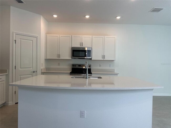 Building Photo - 2079 Hallier Cv