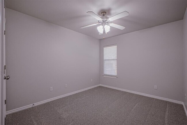 Building Photo - 11517 NW 6th St