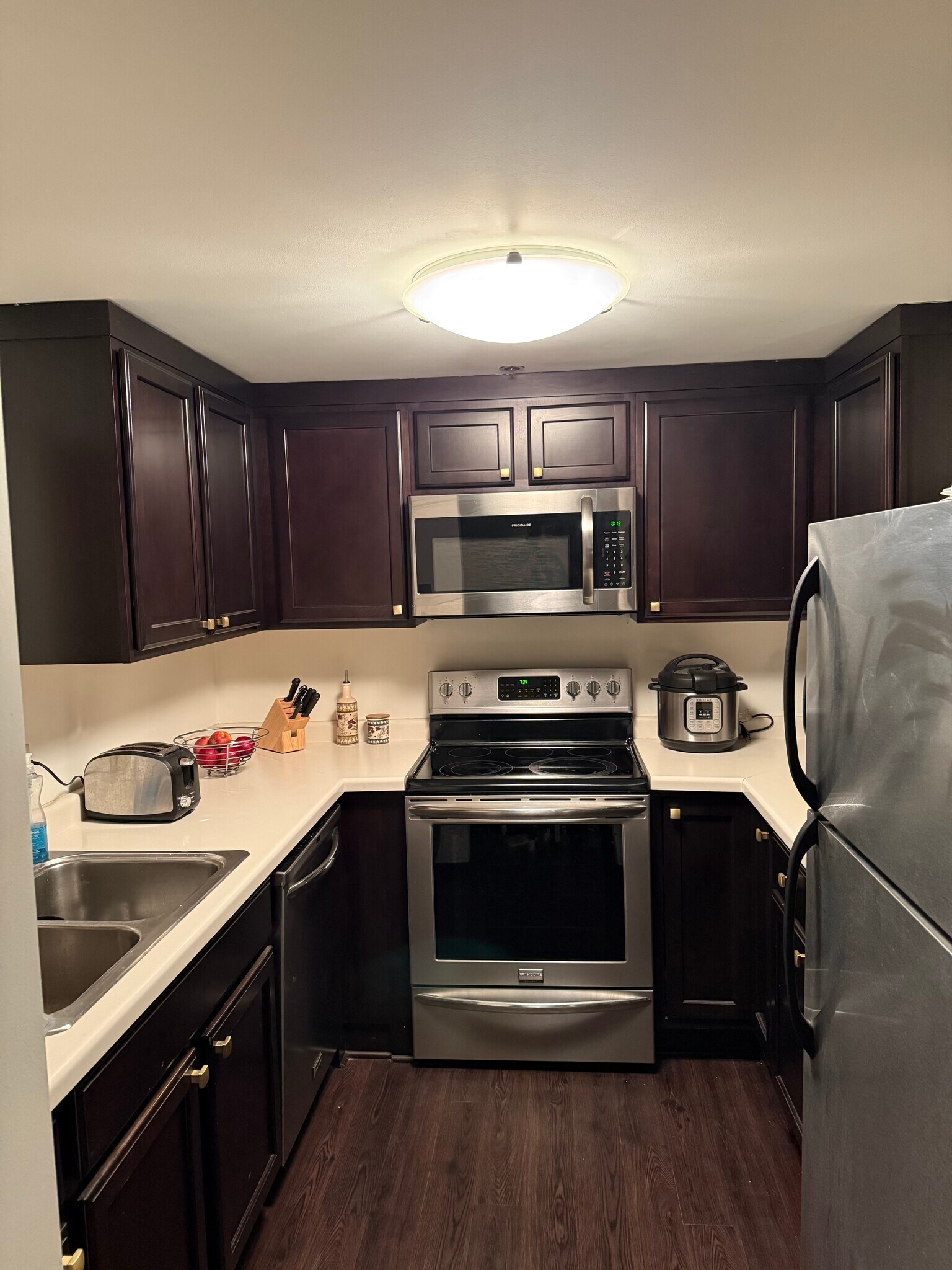 Building Photo - 1633 N Prospect Ave