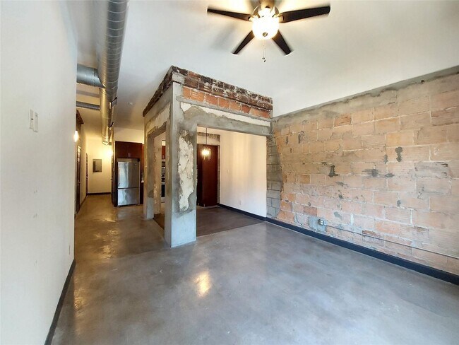 Building Photo - 6819 Avenue C