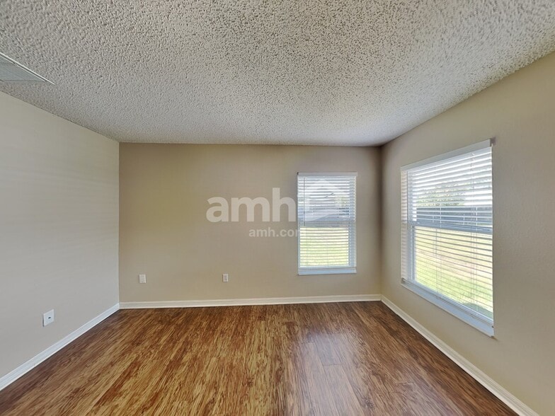 Building Photo - 315 Colony Ct