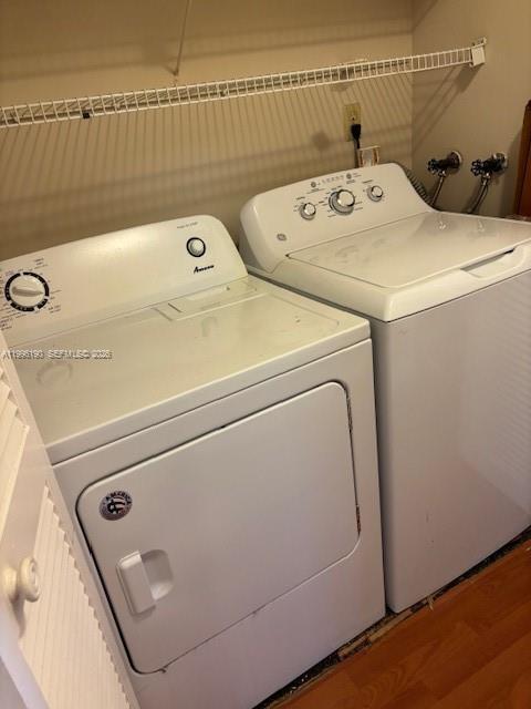 Building Photo - 9050 Jacaranda Ln