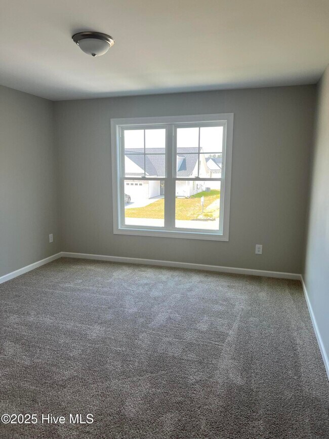 Building Photo - 821 Sarah Rebecca Dr