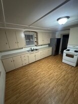 Building Photo - 48 Clinton Ave