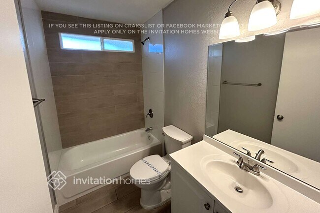 Building Photo - 11012 N 47th Ave