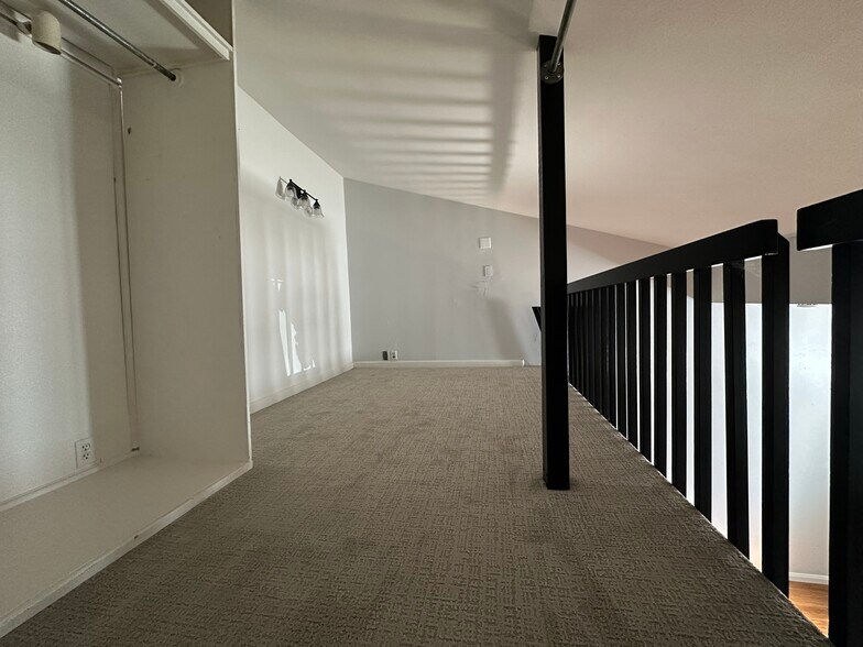 Building Photo - 3200 Encinal Ave