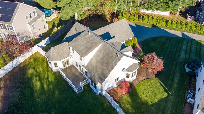 Building Photo - 5 Neff Dr